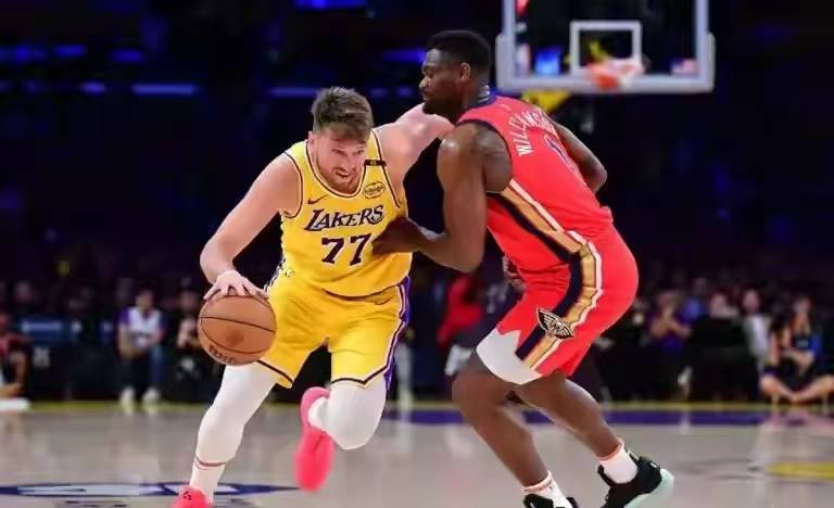 火箭翻盘鹈鹕,西蒙斯制霸全场 火箭翻盘鹈鹕,西蒙斯制霸全场