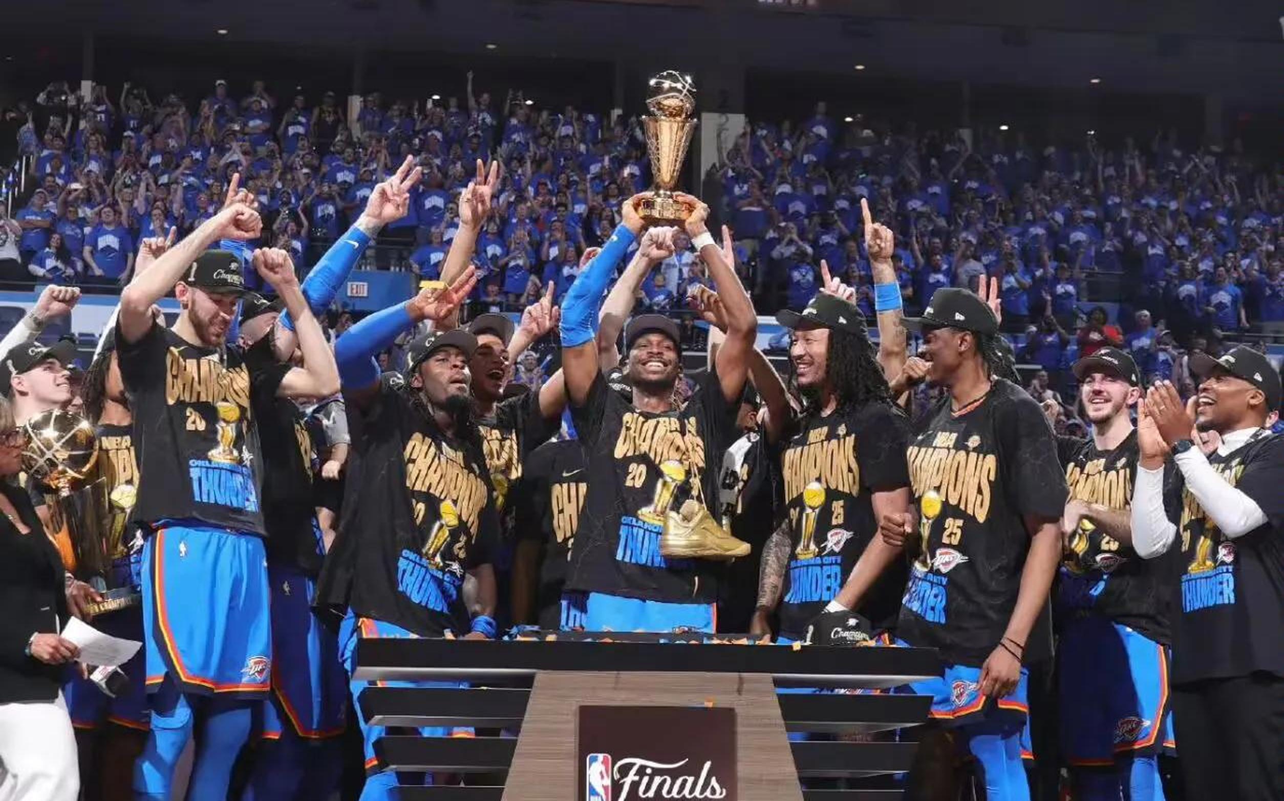 马刺鏖战篮网B队，卡鲁索制霸全场