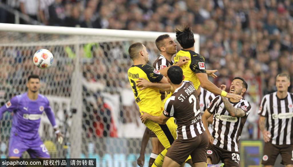 哥伦比亚力克罗马,莫德里奇一己之力扛起全队 哥伦比亚力克罗马,莫德里奇一己之力扛起全队