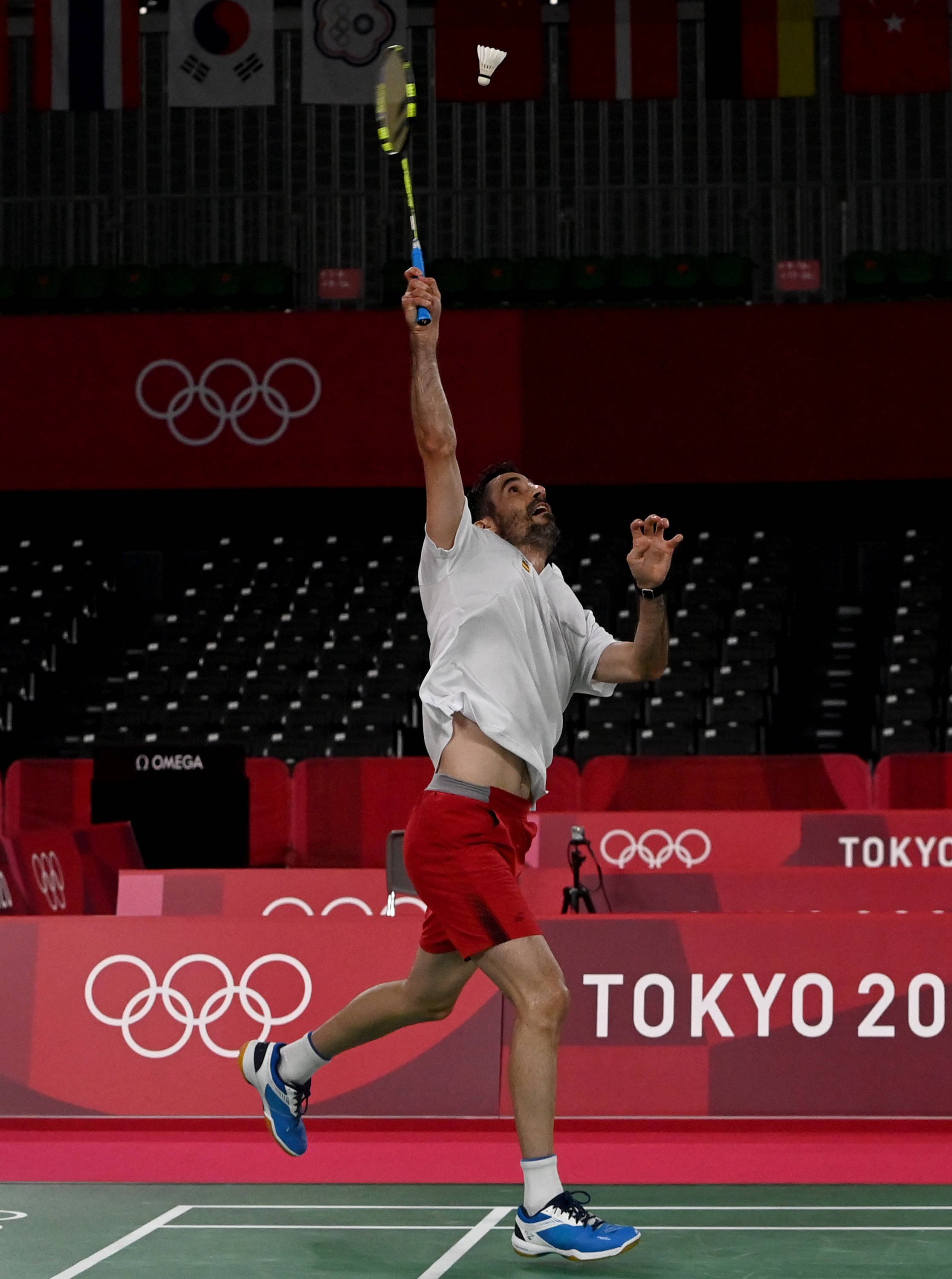 英格兰羽毛球队逆转韩国羽毛球队，谌龙爆发神勇