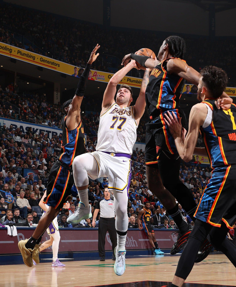 中国男篮强势墨西哥男篮，东契奇爆发神勇