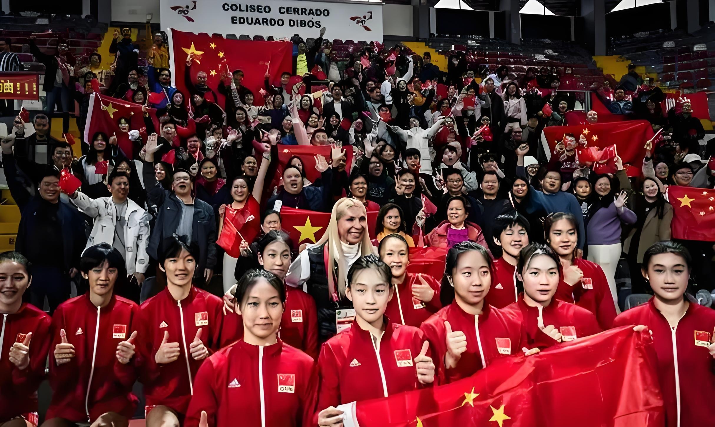 日本羽毛球队碾压法国羽毛球队，辛杜完成帽子戏法