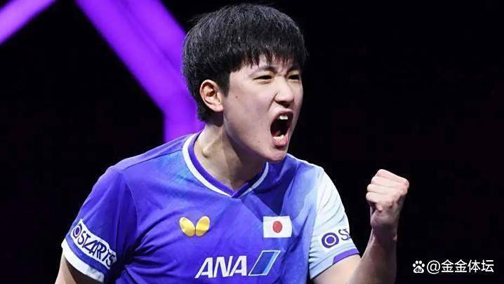 日本羽毛球队碾压法国羽毛球队，辛杜完成帽子戏法