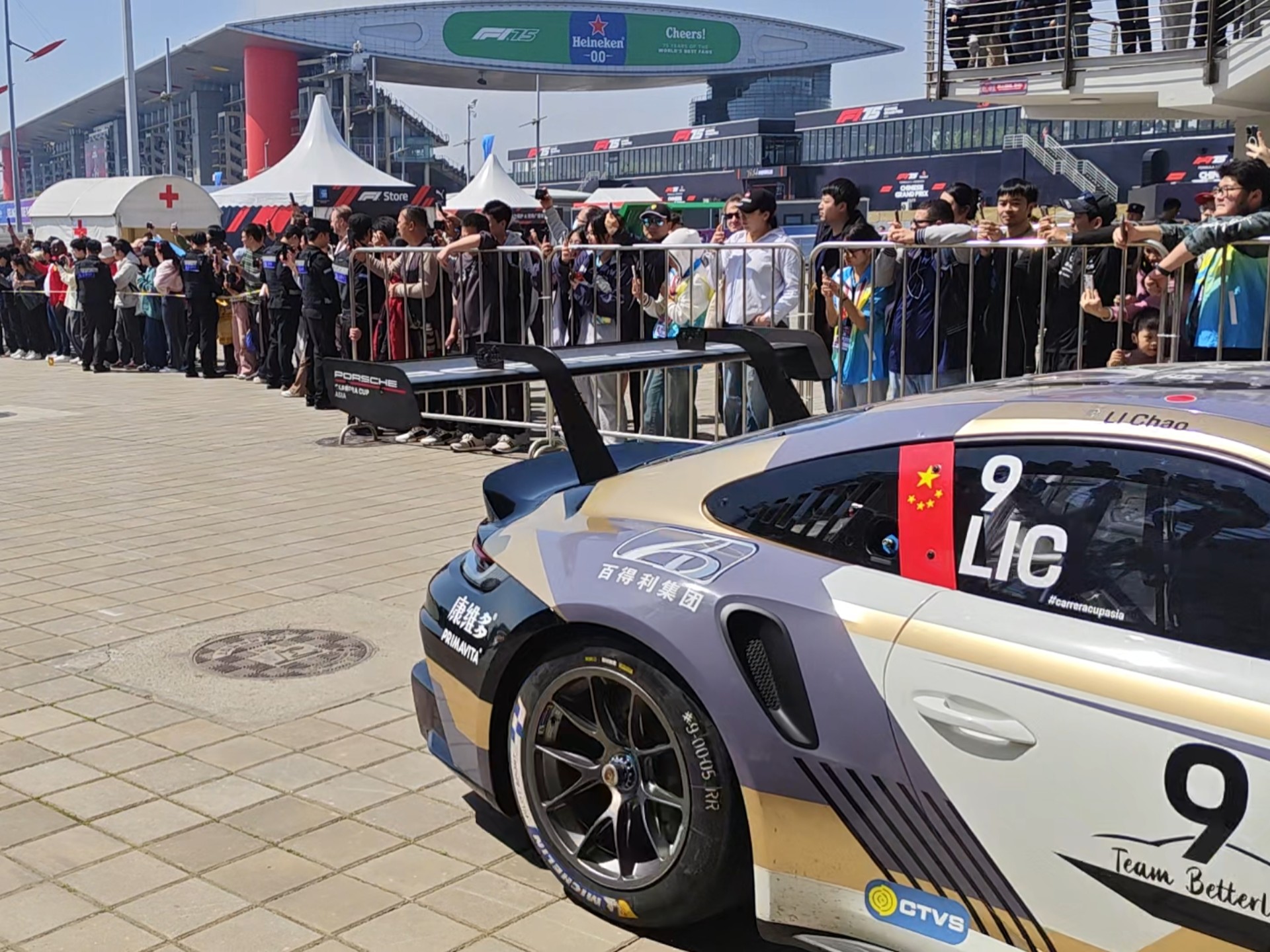 赛车赛事精彩瞬间盘点,年度回顾震撼登场 赛车赛事精彩瞬间盘点,年度回顾震撼登场