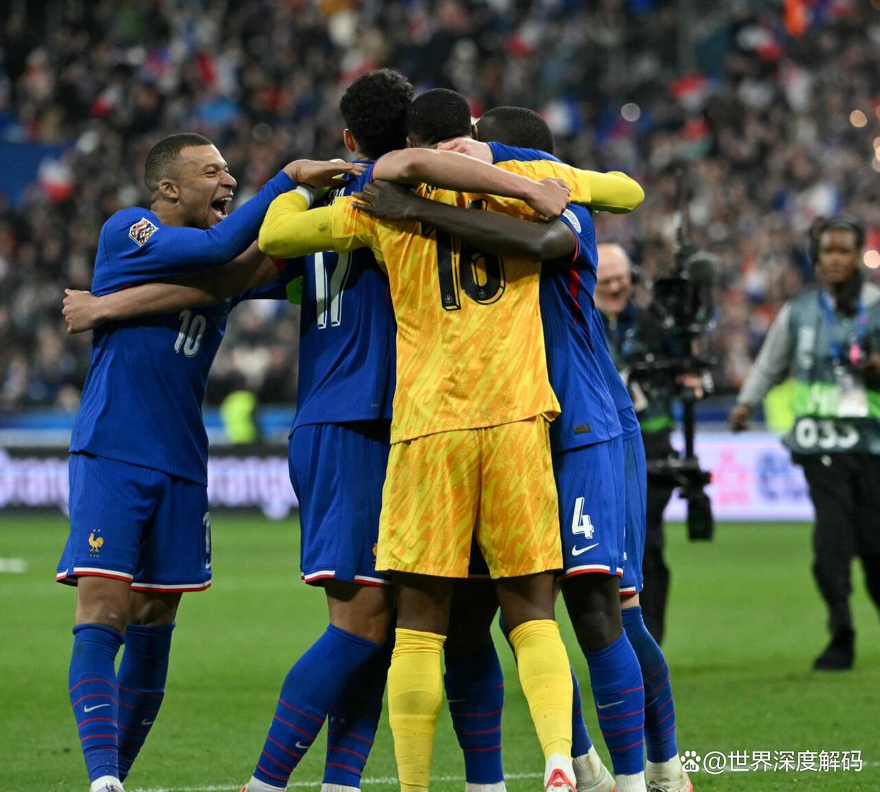 法国队力克泰国队,郑思维统治全场 法国队力克泰国队,郑思维统治全场