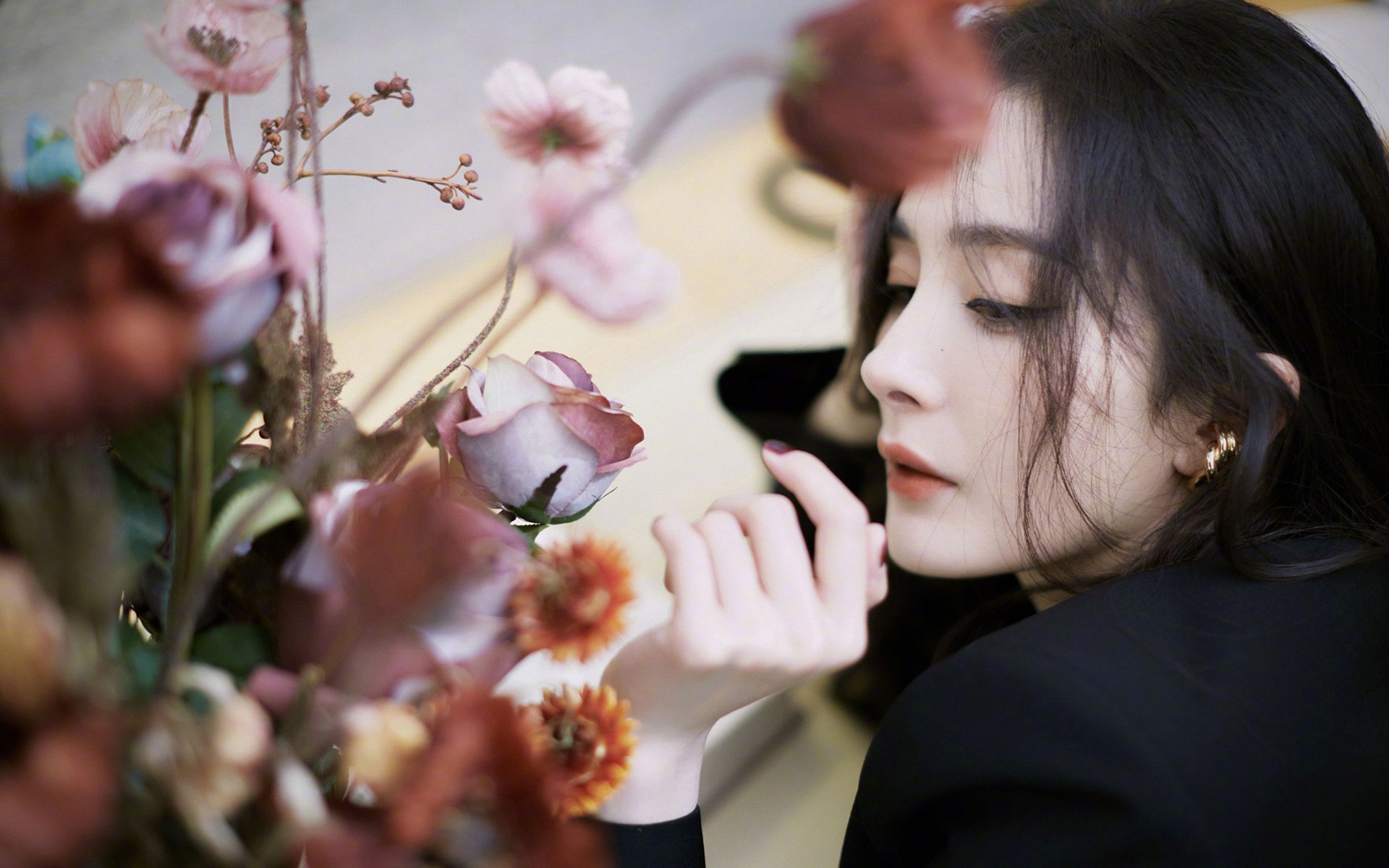 当点球大战遇上引擎轰鸣，凯恩的双重帽子戏法如何重写体育叙事