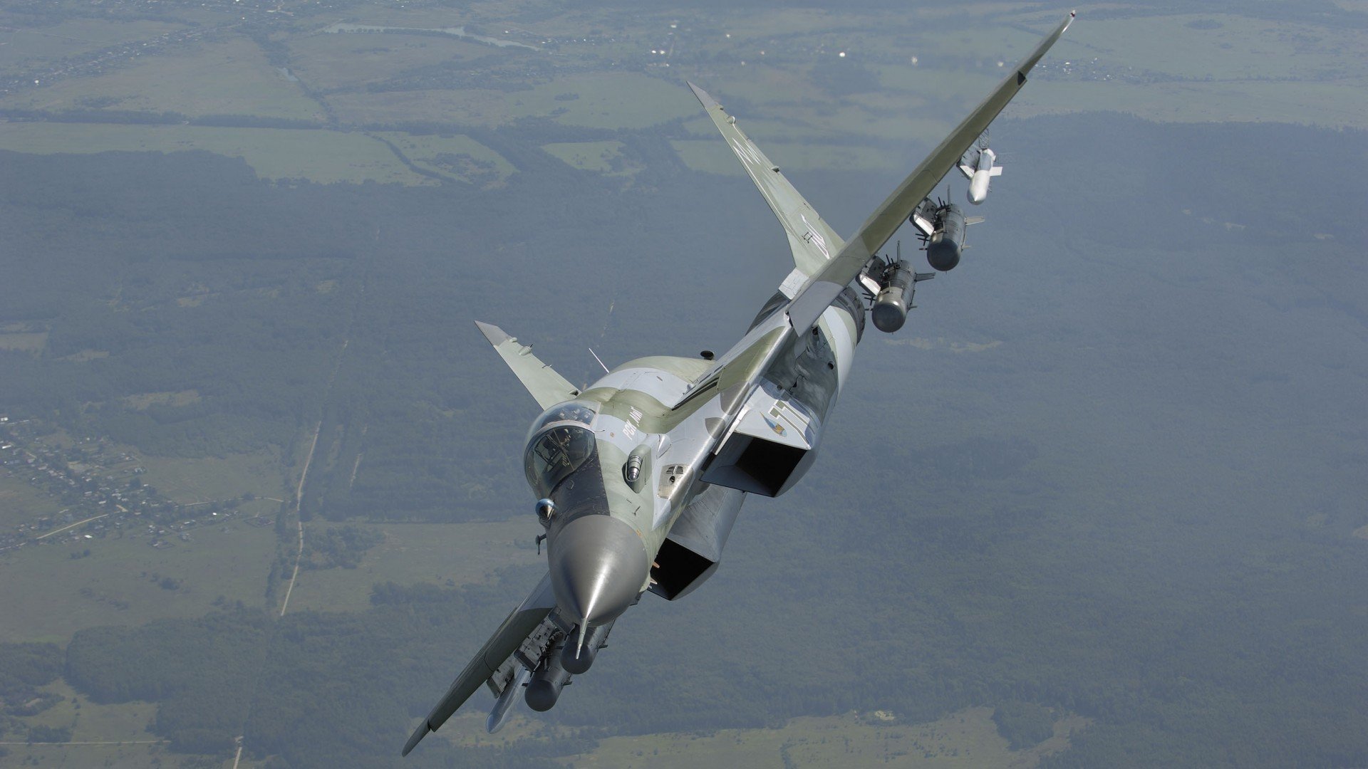 范弗利特攻防两端统治全场，76人死战告捷力擒火箭